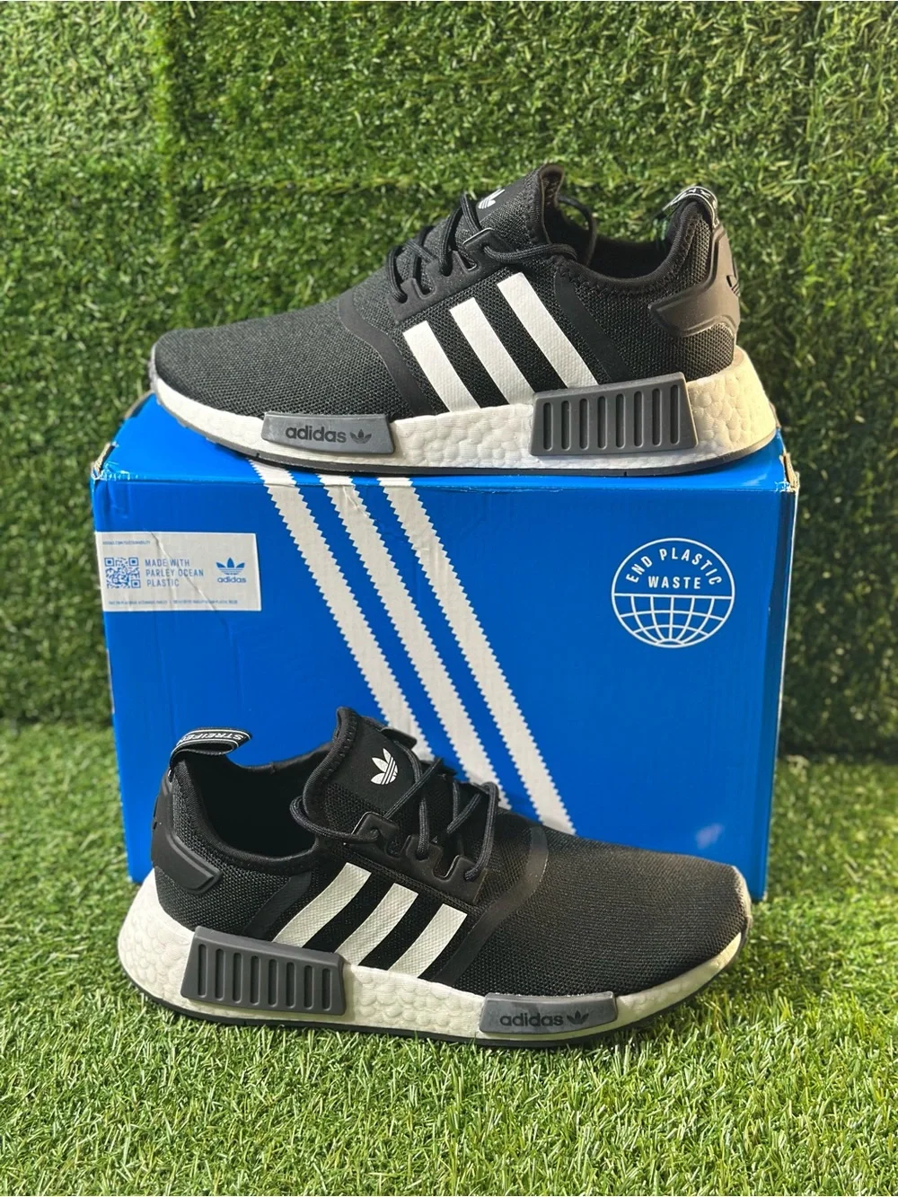 ADIDAS ORIGINALES NMD_R1 PRIMEBLUE ,SIZE 7 MENS, BRAND NEW